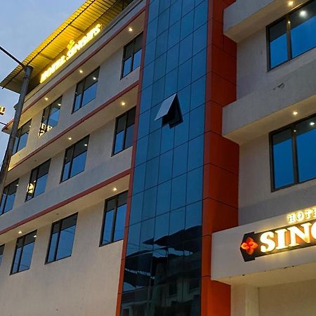 Hotel Singh'S By Wb Inn, Vashi, นาวีมุมไบ ภายนอก รูปภาพ